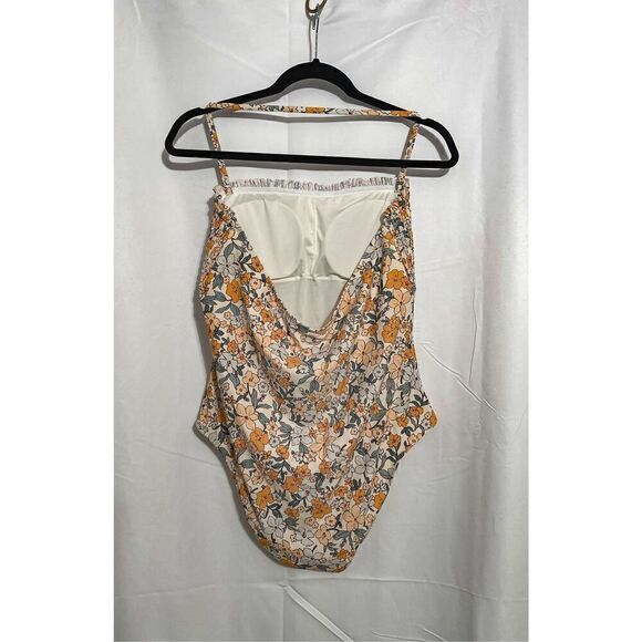 Cupshe NWT One piece floral suit - Picture 9 of 9